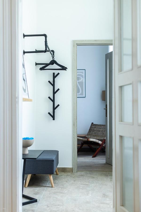 City Center Apartment With Balcony Boedapest Buitenkant foto